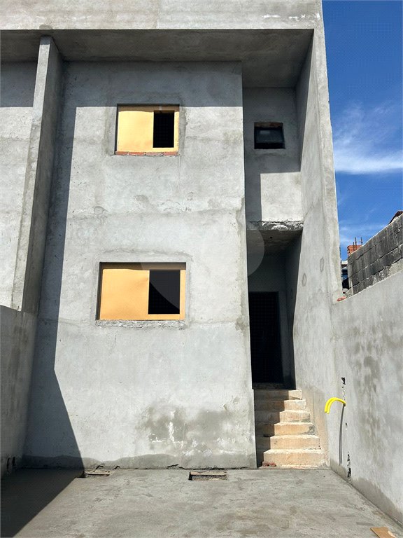 Sobrado à venda com 2 suítes, em Jardim Casa Branca, Suzano, SP