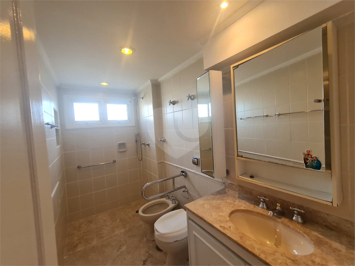 Apartamento à venda com 3 quartos, sendo 2 suítes, em Alto da Boa Vista, São Paulo, SP