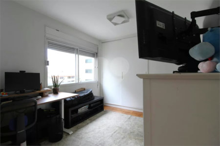 Apartamento à venda com 4 quartos, sendo 3 suítes,  em Campo Belo, São Paulo, SP
