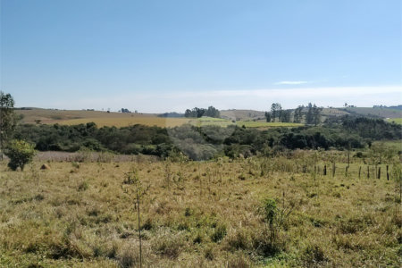 Sítio à venda com 3 quartos, sendo 1 suíte,  em Da Barra, Salto de Pirapora, SP