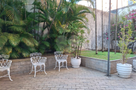 Apartamento à venda com 2 quartos, sendo 1 suíte, em Moema, São Paulo, SP