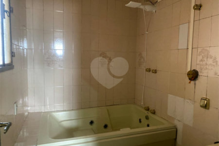 Casa à venda com 3 quartos, sendo 2 suítes, em Jardim do Papai, Guarulhos, SP