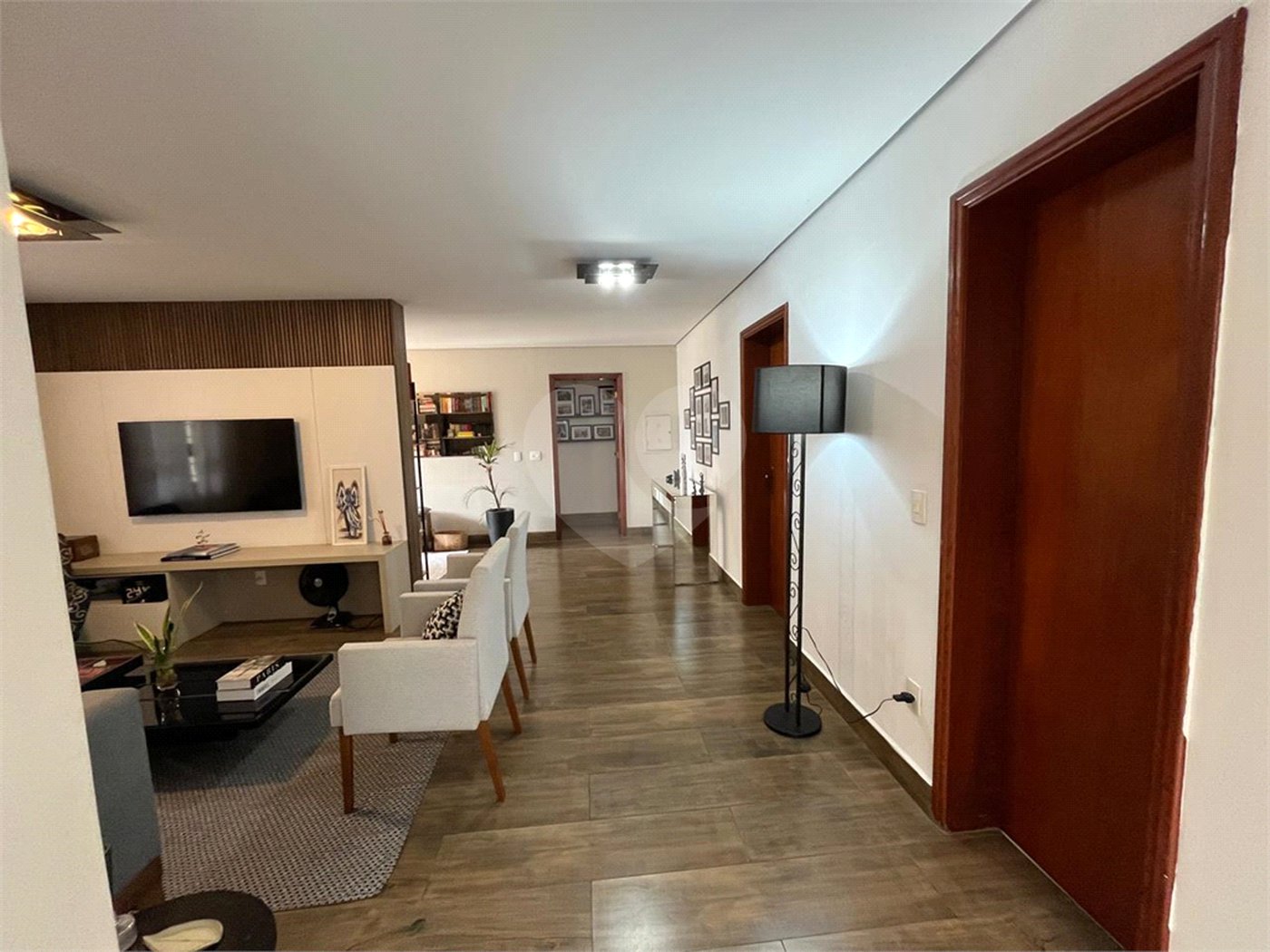 Casa à venda com 3 suítes em Jardim Shangri-lá, Itapetininga, SP
