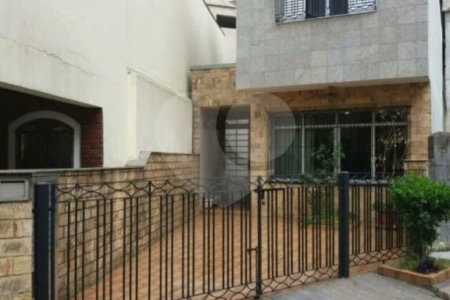 Casa à venda com 3 quartos no condomínio Travessa Quefren,21, São Paulo - SP
