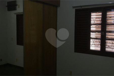 Sobrado à venda com 6 quartos, sendo 3 suítes, em Jardim Refúgio, Sorocaba, SP