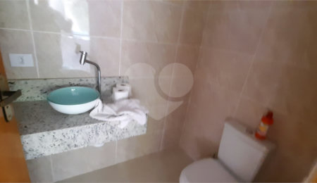 Casa à venda com 1 suíte no condomínio Associação Reserva das Hortênsias, Mairiporã - SP