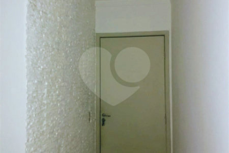 Apartamento à venda com 2 quartos, sendo 1 suíte,  em Vila Santana, Mogi das Cruzes, SP