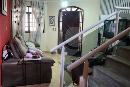 Casa à venda com 2 quartos, sendo 1 suíte,  em Vila Cintra, Mogi das Cruzes, SP