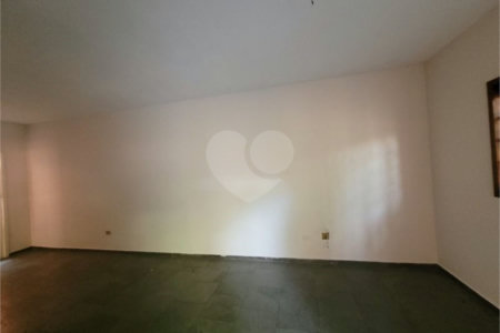 Casa à venda com 3 quartos, sendo 1 suíte, em Vila Vitório Mazzei, São Paulo, SP