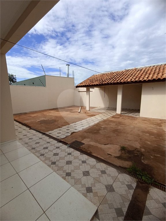 Casa à venda com 3 quartos, sendo 1 suíte, em Residencial Ponta Porã II, Ponta Porã, MS