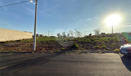 Terreno à venda em Monjolinho, São Carlos, SP