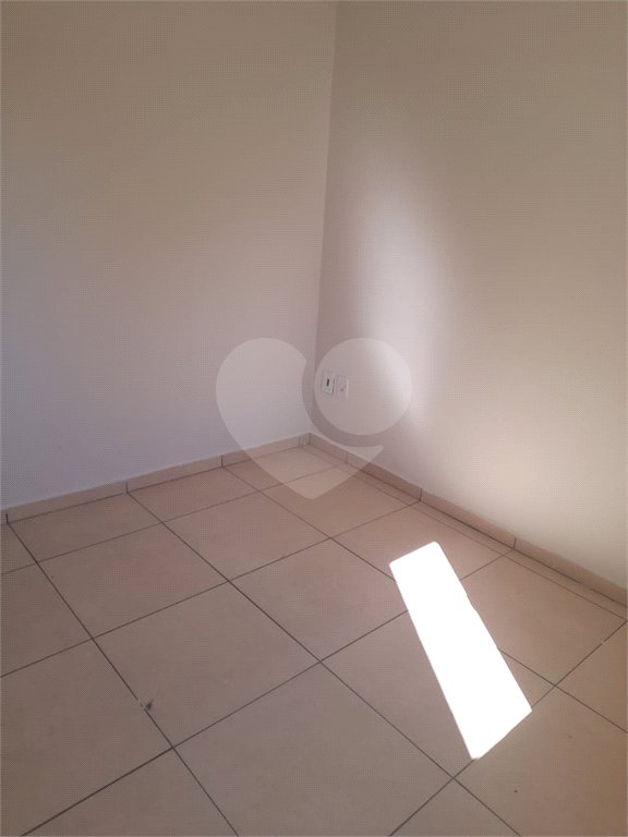Sobrado à venda com 2 suítes em Jardim Nely, Indaiatuba, SP
