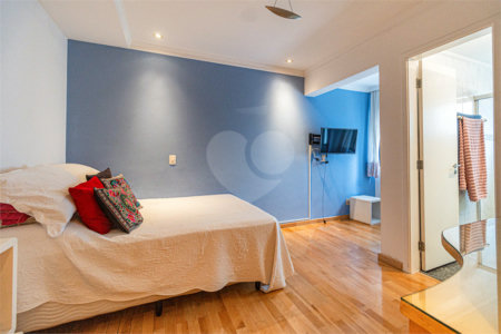 Apartamento à venda com 4 quartos, sendo 3 suítes,  em Perdizes, São Paulo, SP
