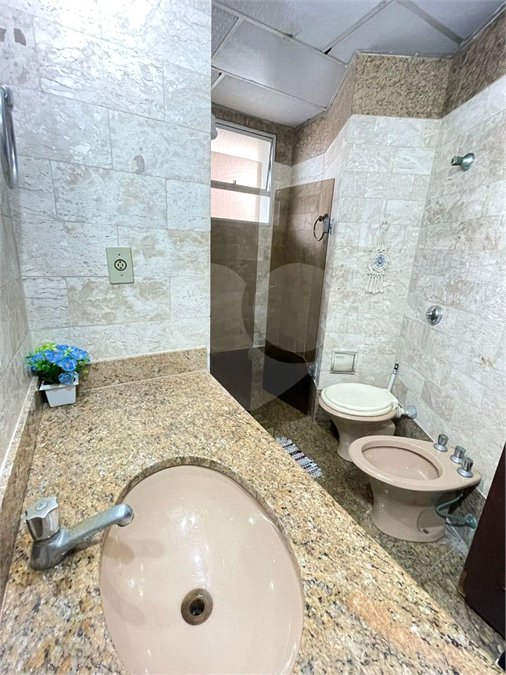 Apartamento à venda com 3 quartos, sendo 1 suíte,  em Vila Nova, Cabo Frio, RJ