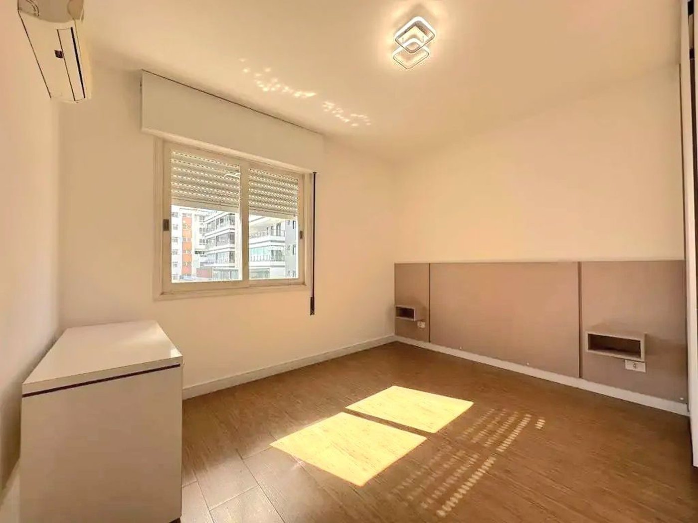 Apartamento perto da praia com 4 dormitórios à venda, 184 m² por R$ 980.000 - Gonzaga - Santos/SP