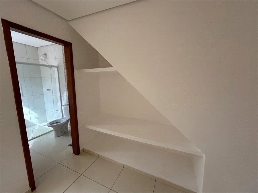 Casa de Vila para alugar com 4 suítes em Vila Romana, São Paulo, SP