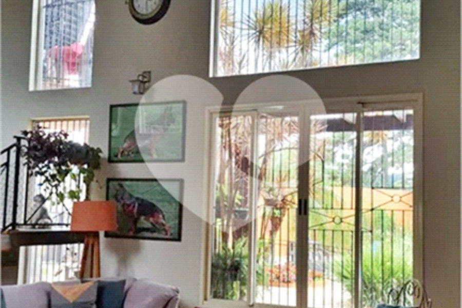 Casa à venda com 8 quartos, sendo 4 suítes, em Roseira, Mairiporã, SP