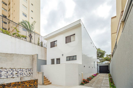 Casa à venda com 5 quartos, sendo 1 suíte,  em Chácara Inglesa, São Paulo, SP