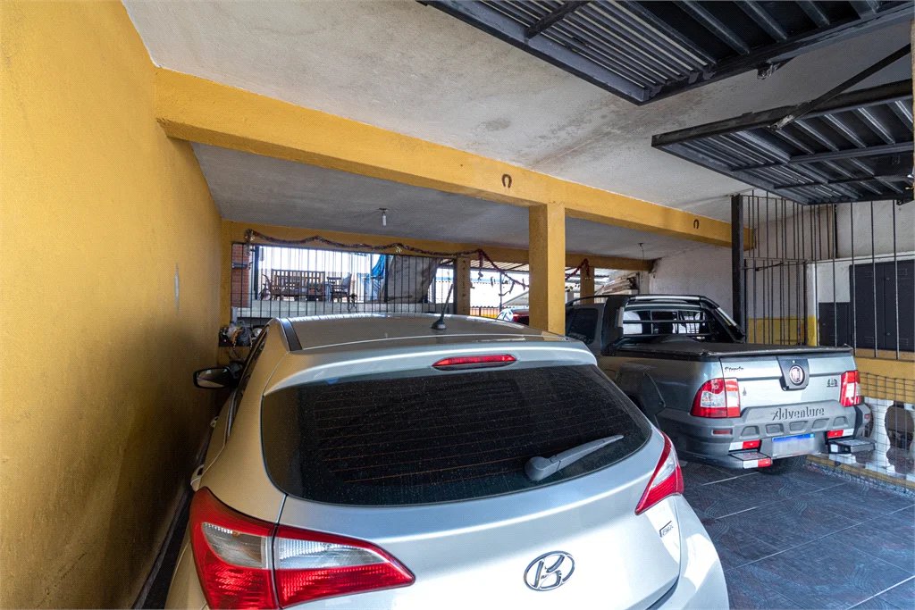 Casa à venda com 3 quartos, sendo 1 suíte, em Jardim Paris, São Paulo, SP