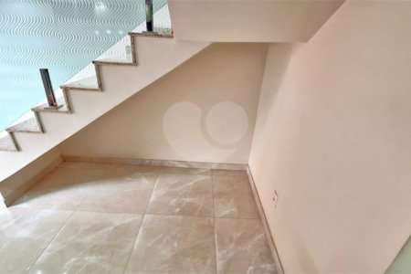 Casa à venda com 3 quartos, sendo 2 suítes, no condomínio Residencial West Green, Rio de Janeiro - RJ