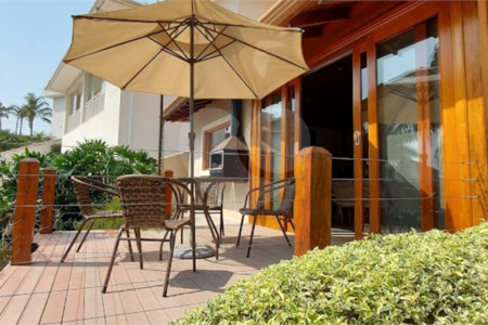 Casa à venda com 4 suítes no condomínio Osato, Atibaia - SP