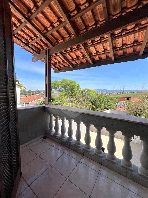Sobrado à venda com 3 quartos, sendo 1 suíte, em Conjunto Habitacional Brás Cubas, Mogi das Cruzes, SP