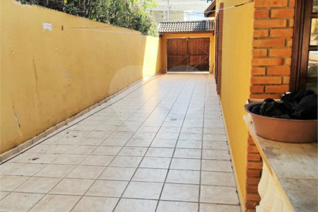 Casa à venda com 5 suítes no condomínio Estância Marambaia, Vinhedo - SP