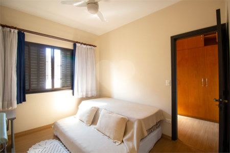Sobrado à venda com 5 quartos, sendo 3 suítes, no Centro, São Roque, SP