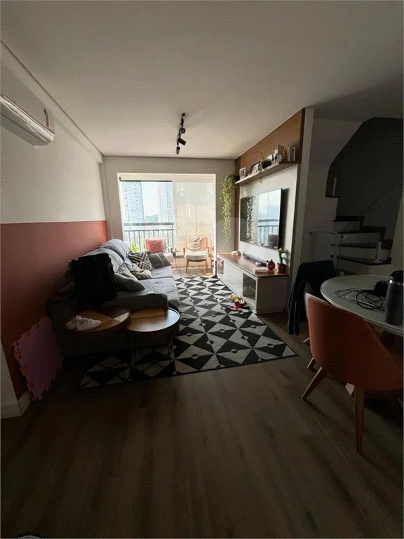 Cobertura à venda com 3 quartos, sendo 1 suíte, em Santa Teresinha, São Paulo, SP