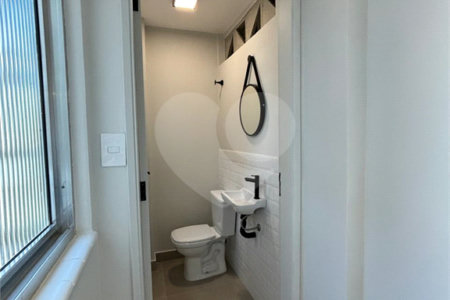 Apartamento à venda com 3 quartos, sendo 1 suíte, em Pinheiros, São Paulo, SP