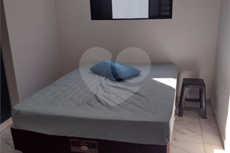 Sobrado à venda com 2 quartos, sendo 1 suíte,  no Centro, Bom Jesus dos Perdões, SP
