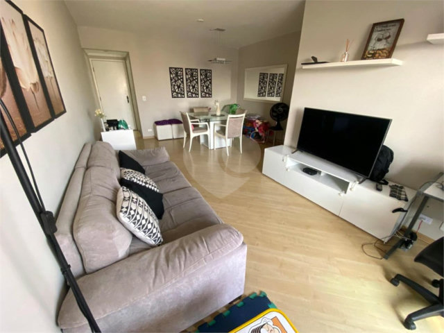 Apartamento à venda com 3 quartos, sendo 1 suíte,  em Parada Inglesa, São Paulo, SP
