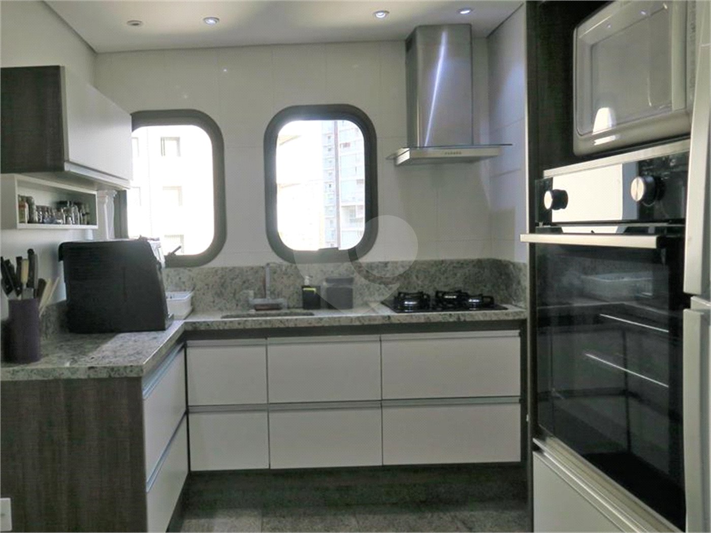 Apartamento à venda com 4 quartos, sendo 2 suítes,  em Vila Suzana, São Paulo, SP
