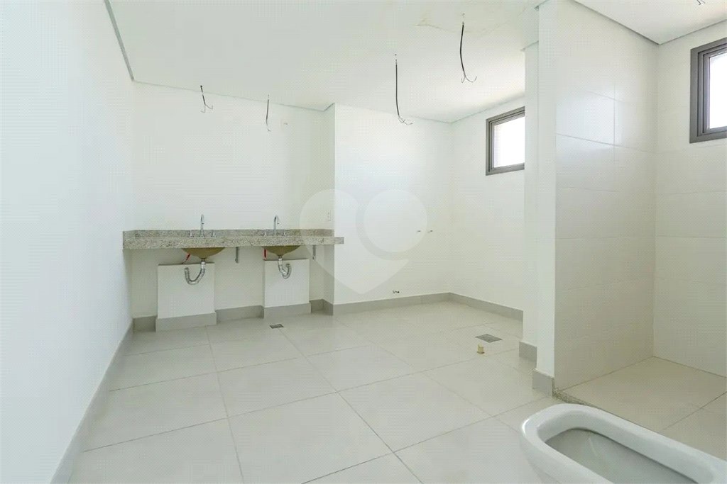 Apartamento à venda com 4 quartos, sendo 3 suítes, em Campo Belo, São Paulo, SP