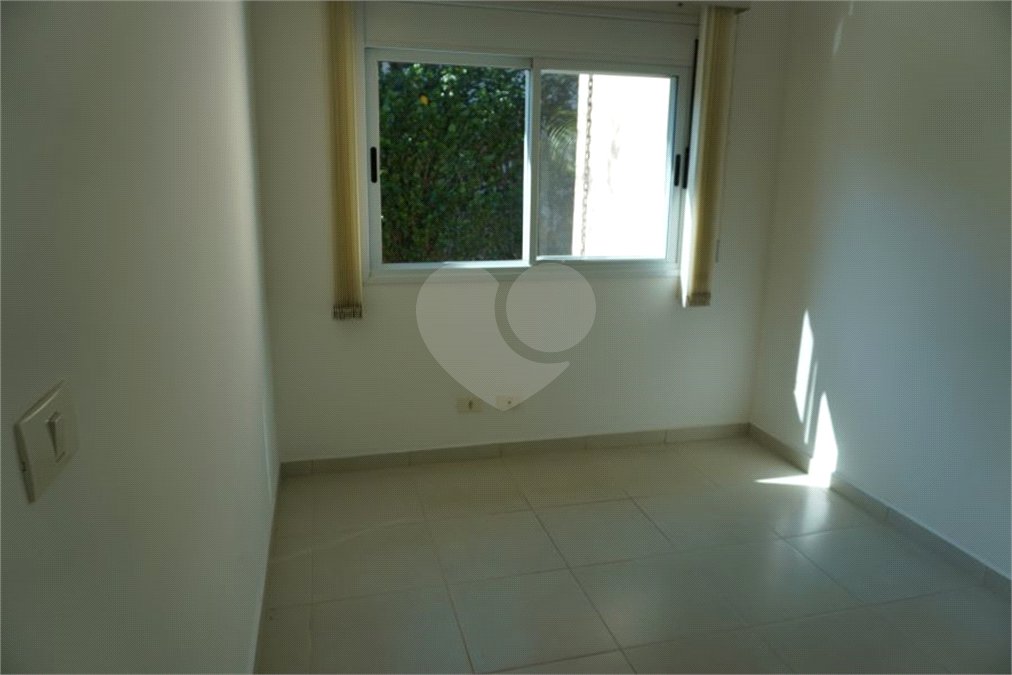 Casa para alugar com 4 quartos, sendo 2 suítes, no condomínio Mont Serrat, Salto - SP