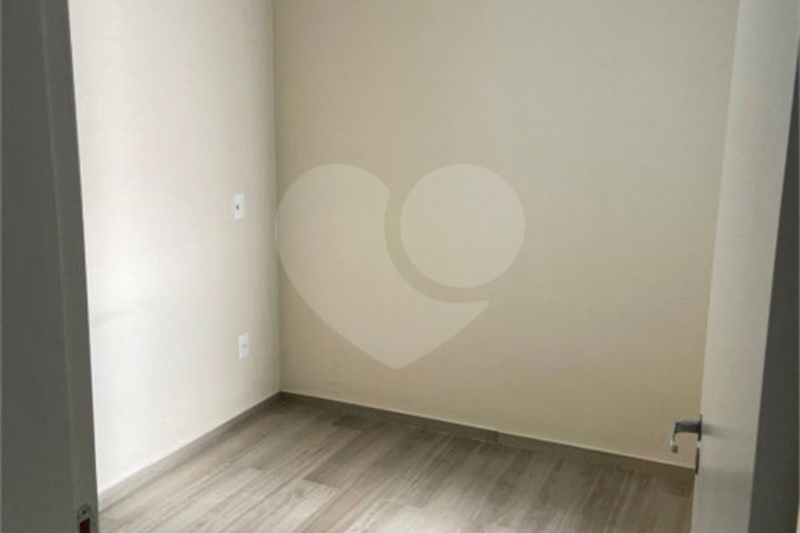 Casa à venda ou para alugar com 2 quartos no condomínio Esmeraldino, São Paulo - SP