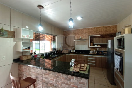 Casa à venda com 3 quartos, sendo 1 suíte,  em Estância Conceição, Itapetininga, SP