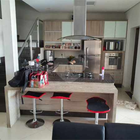 Casa à venda com 3 quartos, sendo 1 suíte, no condomínio Horto Florestal Iii, Sorocaba - SP