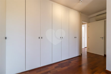 Apartamento à venda com 3 suítes em Cidade Monções, São Paulo, SP