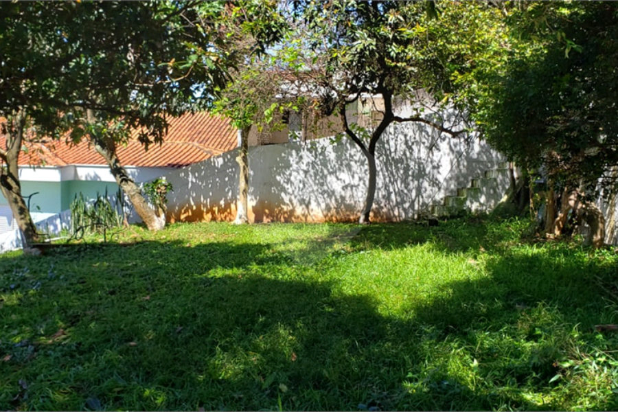 Casa Térrea à venda com 3 quartos em Horto, São Paulo, SP