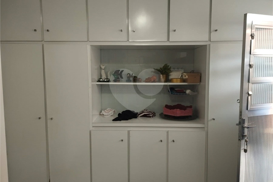 Sobrado à venda com 4 quartos, sendo 1 suíte, em Tremembé, São Paulo, SP