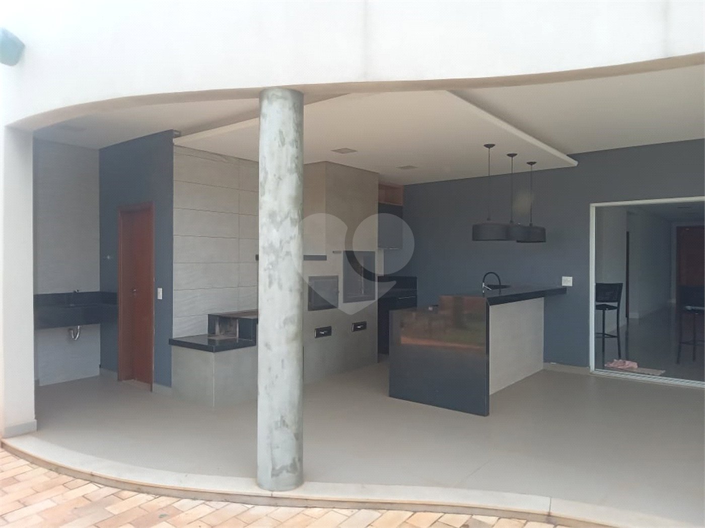 Casa à venda com 4 quartos, sendo 3 suítes,  no condomínio Residencial Montreal, São Carlos - SP