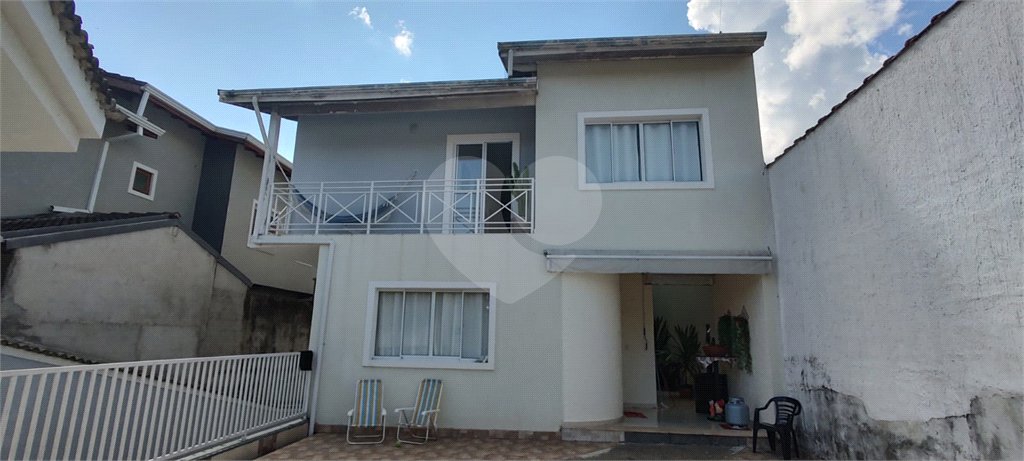 Casa à venda com 5 quartos, sendo 3 suítes,  em Capoavinha, Mairiporã, SP