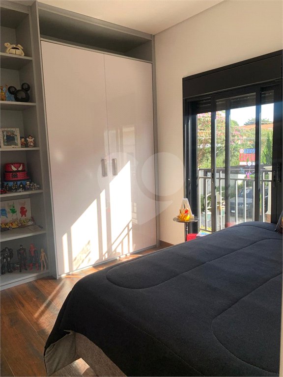 Casa à venda com 4 suítes no condomínio Vila Inglesa, Atibaia - SP