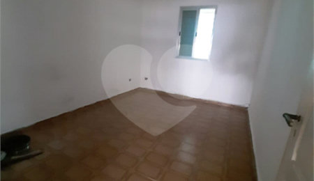 Sobrado à venda com 2 quartos em Vila Margarida, São Paulo, SP