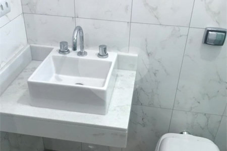 Casa Térrea à venda com 3 quartos em Vila Mazzei, São Paulo, SP