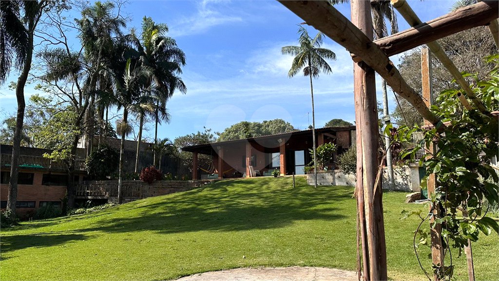 Casa à venda com 8 quartos, sendo 4 suítes, em Eldorado, Diadema, SP