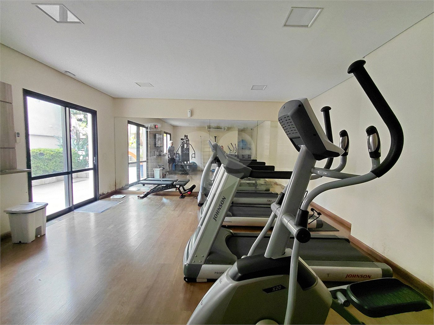 Apartamento à venda com 3 suítes em Vila Romana, São Paulo, SP