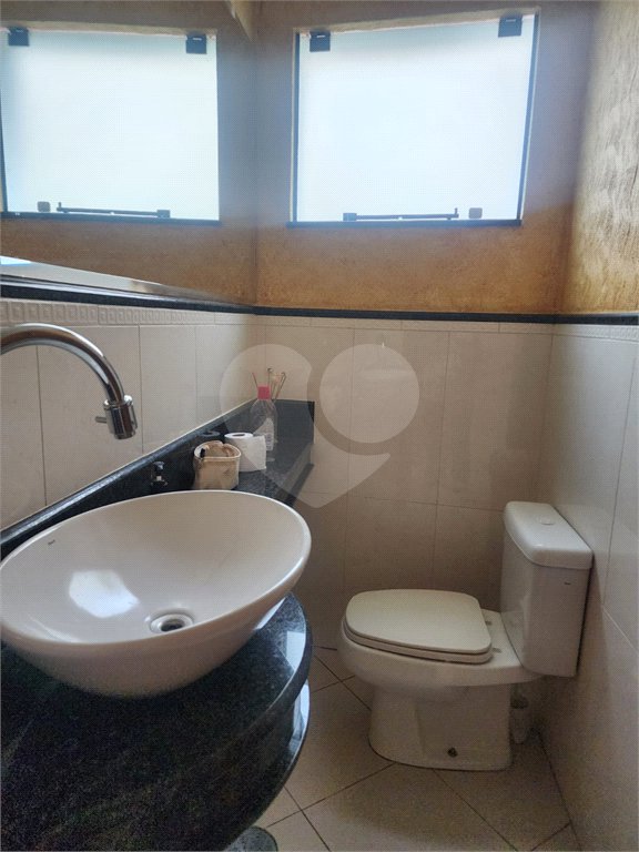 Sobrado à venda com 3 quartos, sendo 1 suíte, em Vila Paulicéia, São Paulo, SP