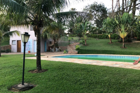 Casa à venda com 3 quartos, sendo 2 suítes, no condomínio Residencial Vivendas Piccolo Paese, Salto - SP